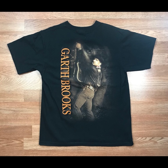 garth brooks graphic tee